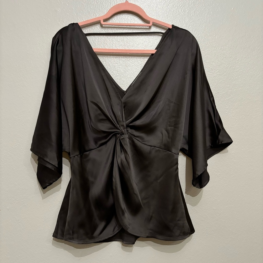 Pleione Satin Top Size Small